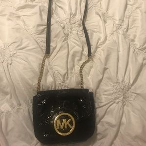 Michael: Michael kors Black crossbody purse